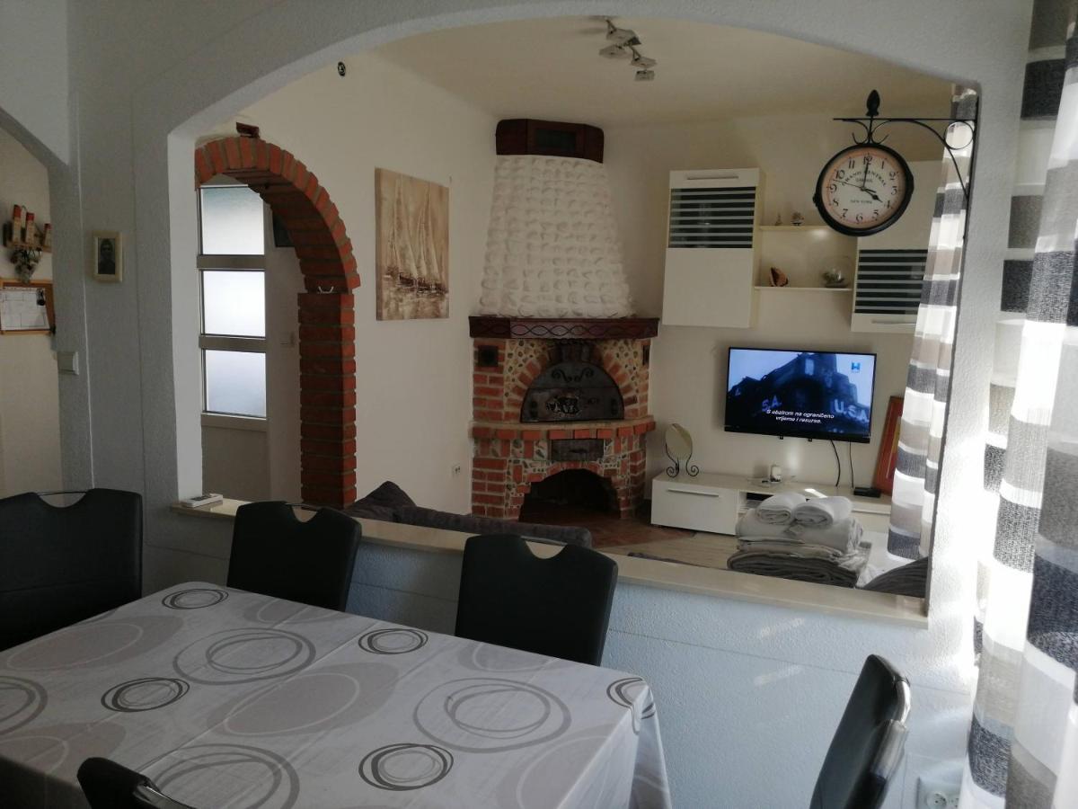 Centar Njivice Διαμέρισμα Εξωτερικό φωτογραφία